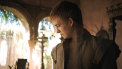 extant_GameOfThrones_3x02-DarkWingsDarkWords_1049