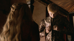extant_GameOfThrones_3x02-DarkWingsDarkWords_1159