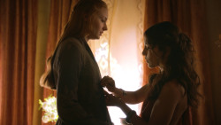 extant_GameOfThrones_3x02-DarkWingsDarkWords_1321