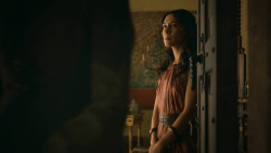extant_GameOfThrones_3x02-DarkWingsDarkWords_1395