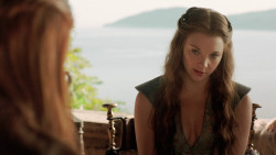 extant_GameOfThrones_3x02-DarkWingsDarkWords_1917