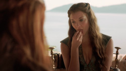extant_GameOfThrones_3x02-DarkWingsDarkWords_1946