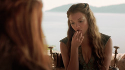 extant_GameOfThrones_3x02-DarkWingsDarkWords_1947