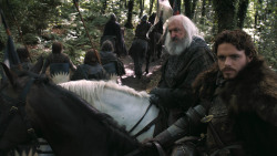 extant_GameOfThrones_3x02-DarkWingsDarkWords_2036