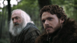 extant_GameOfThrones_3x02-DarkWingsDarkWords_2076