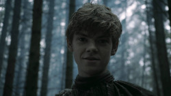 extant_GameOfThrones_3x02-DarkWingsDarkWords_3243