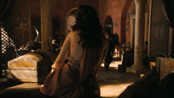 extant_GameOfThrones_3x02-DarkWingsDarkWords_3789