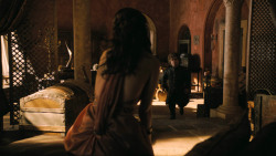 extant_GameOfThrones_3x02-DarkWingsDarkWords_3790
