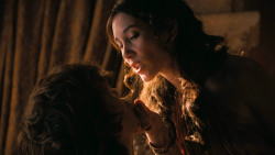 extant_GameOfThrones_3x02-DarkWingsDarkWords_4060