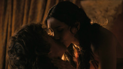 extant_GameOfThrones_3x02-DarkWingsDarkWords_4082