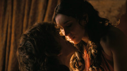 extant_GameOfThrones_3x02-DarkWingsDarkWords_4084