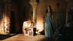 extant_GameOfThrones_3x02-DarkWingsDarkWords_4184