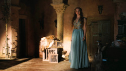 extant_GameOfThrones_3x02-DarkWingsDarkWords_4186