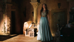 extant_GameOfThrones_3x02-DarkWingsDarkWords_4187