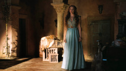 extant_GameOfThrones_3x02-DarkWingsDarkWords_4190