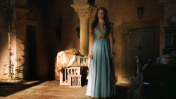 extant_GameOfThrones_3x02-DarkWingsDarkWords_4193
