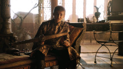 extant_GameOfThrones_3x02-DarkWingsDarkWords_4202