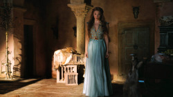 extant_GameOfThrones_3x02-DarkWingsDarkWords_4225