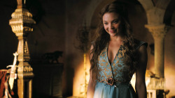 extant_GameOfThrones_3x02-DarkWingsDarkWords_4238