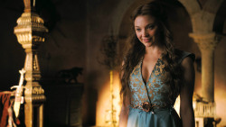 extant_GameOfThrones_3x02-DarkWingsDarkWords_4239