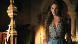 extant_GameOfThrones_3x02-DarkWingsDarkWords_4253