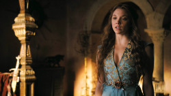 extant_GameOfThrones_3x02-DarkWingsDarkWords_4272
