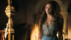 extant_GameOfThrones_3x02-DarkWingsDarkWords_4279