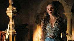 extant_GameOfThrones_3x02-DarkWingsDarkWords_4291