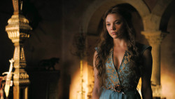 extant_GameOfThrones_3x02-DarkWingsDarkWords_4306