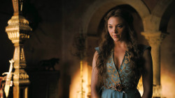 extant_GameOfThrones_3x02-DarkWingsDarkWords_4319