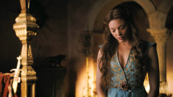 extant_GameOfThrones_3x02-DarkWingsDarkWords_4343