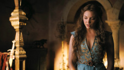 extant_GameOfThrones_3x02-DarkWingsDarkWords_4346