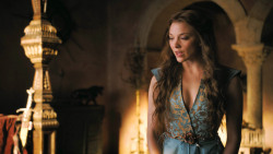 extant_GameOfThrones_3x02-DarkWingsDarkWords_4347
