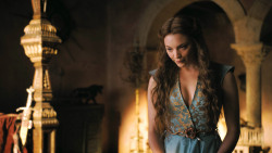 extant_GameOfThrones_3x02-DarkWingsDarkWords_4349