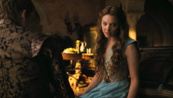 extant_GameOfThrones_3x02-DarkWingsDarkWords_4378