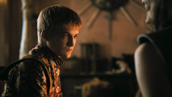 extant_GameOfThrones_3x02-DarkWingsDarkWords_4381