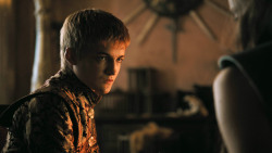 extant_GameOfThrones_3x02-DarkWingsDarkWords_4388