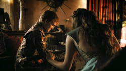 extant_GameOfThrones_3x02-DarkWingsDarkWords_4430