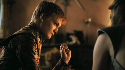 extant_GameOfThrones_3x02-DarkWingsDarkWords_4463