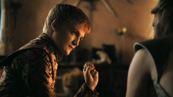 extant_GameOfThrones_3x02-DarkWingsDarkWords_4465