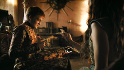 extant_GameOfThrones_3x02-DarkWingsDarkWords_4541