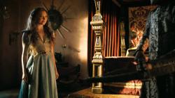 extant_GameOfThrones_3x02-DarkWingsDarkWords_4596