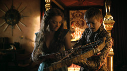 extant_GameOfThrones_3x02-DarkWingsDarkWords_4605