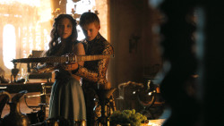 extant_GameOfThrones_3x02-DarkWingsDarkWords_4619
