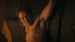 extant_GameOfThrones_3x02-DarkWingsDarkWords_4684