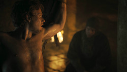 extant_GameOfThrones_3x02-DarkWingsDarkWords_4705