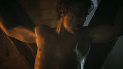 extant_GameOfThrones_3x02-DarkWingsDarkWords_4707