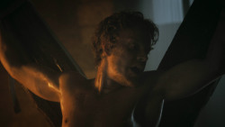 extant_GameOfThrones_3x02-DarkWingsDarkWords_4708