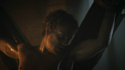 extant_GameOfThrones_3x02-DarkWingsDarkWords_4716