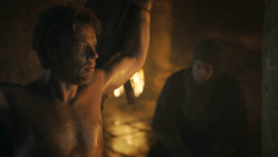 extant_GameOfThrones_3x02-DarkWingsDarkWords_4720